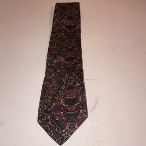 Peacock tie